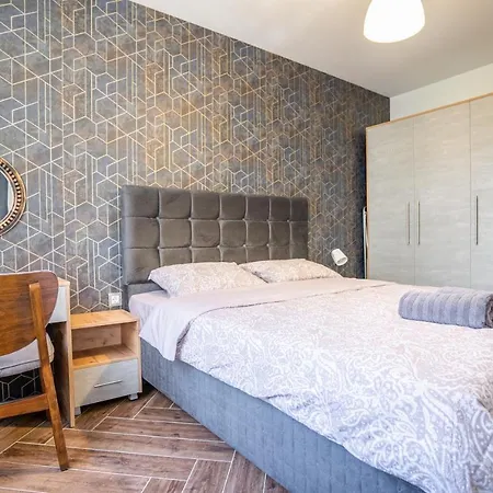 Apartmanhotel Amarant Aparts 3*